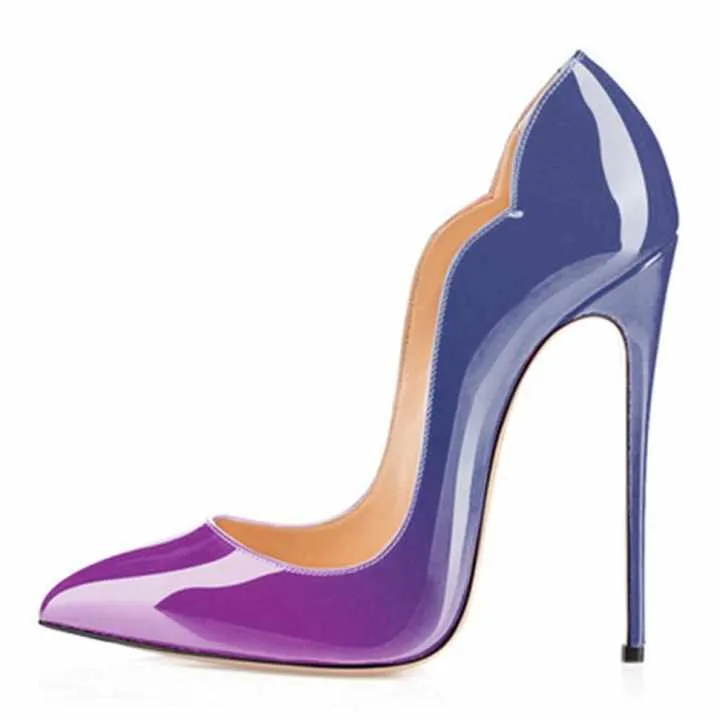 أحذية بكعب عالٍ مثيرة بأصابع مدببةSexy high heel shoes with pointed toes