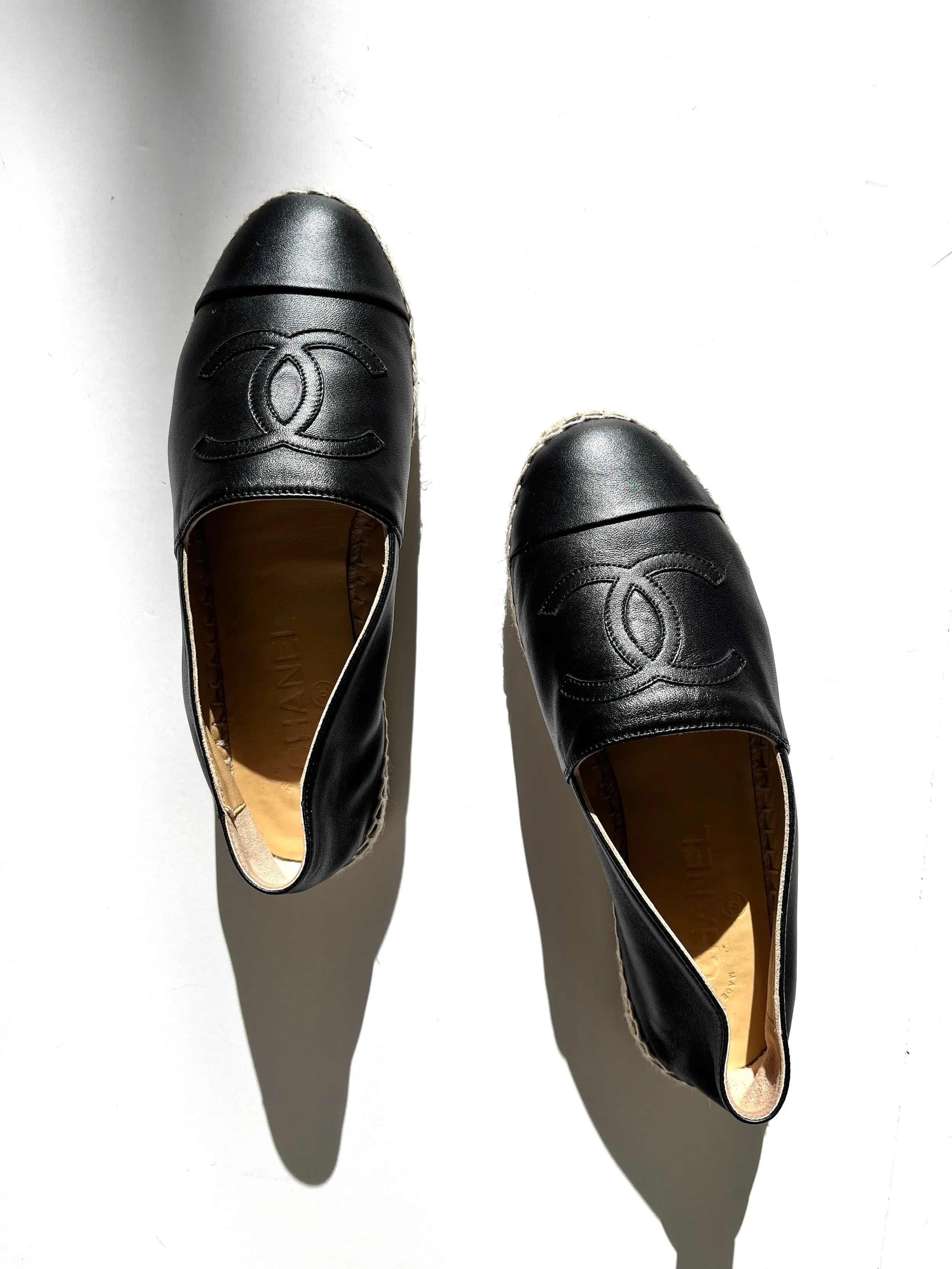 CHANEL Black Leather CC Logo Espadrilles Flats 37 7