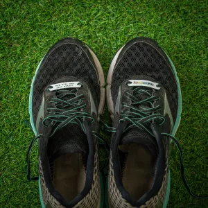 Pair of Runderful Running Shoe Tags