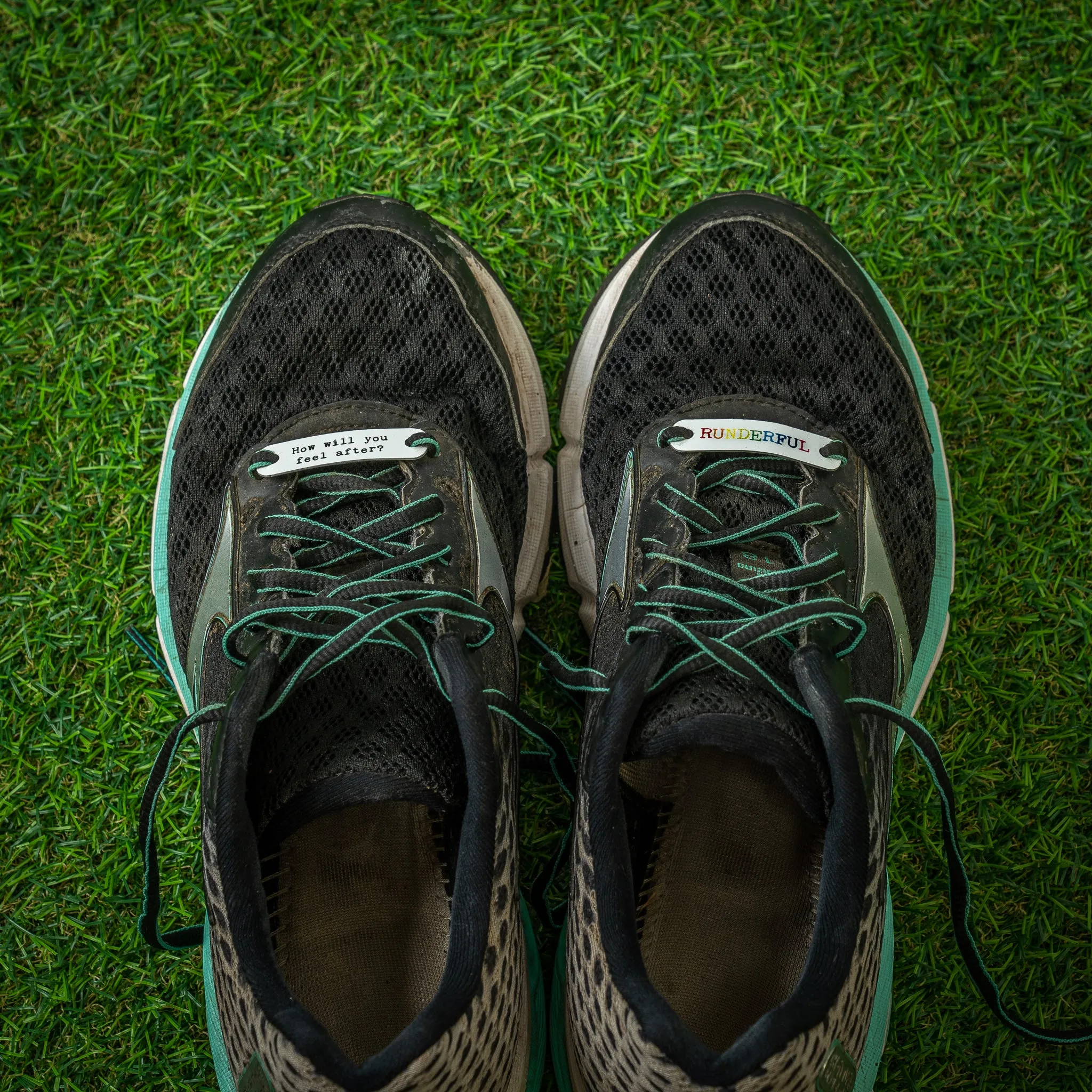 Pair of Runderful Running Shoe Tags