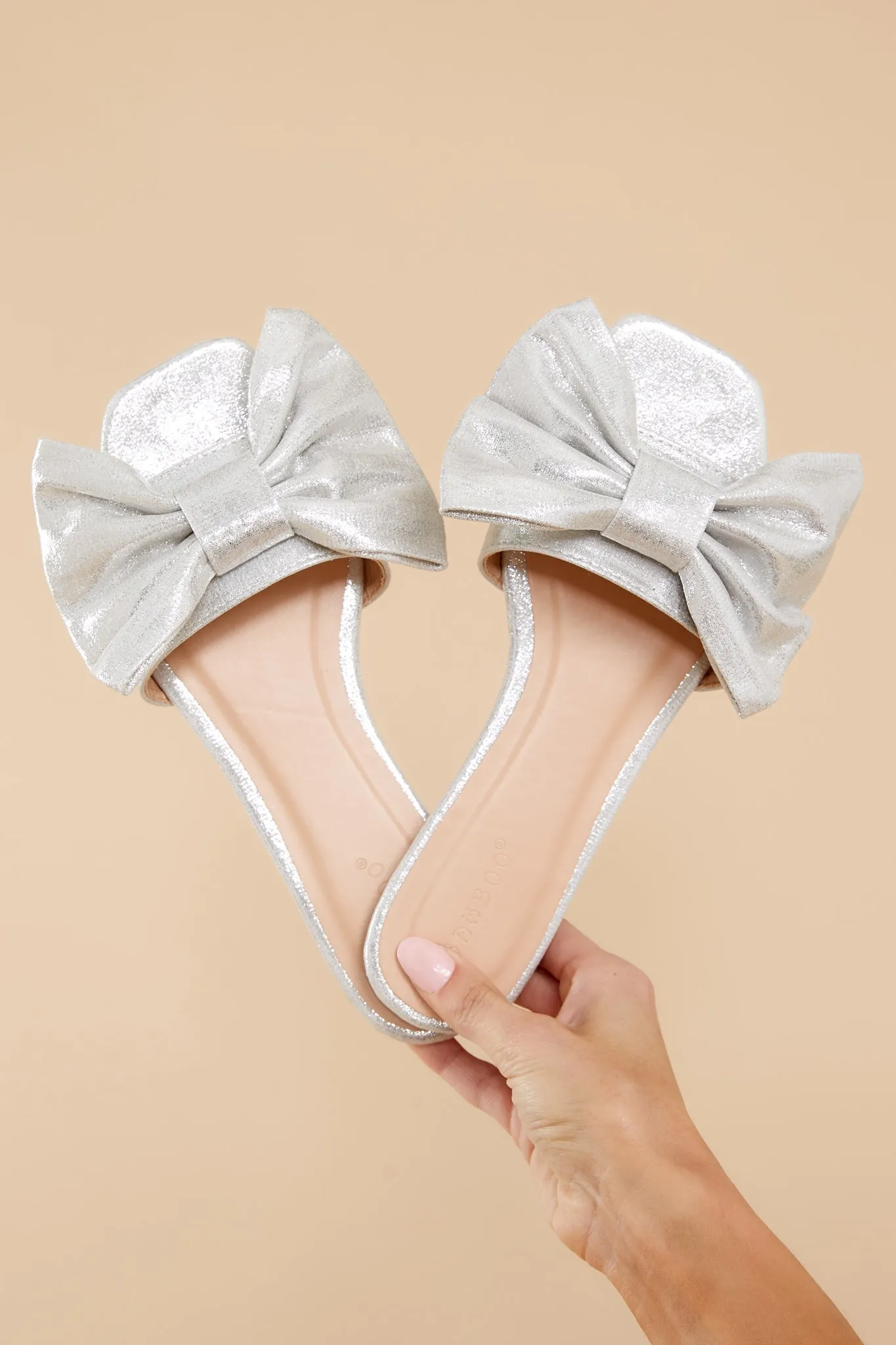 Pretty As A Bow Silver Sandals