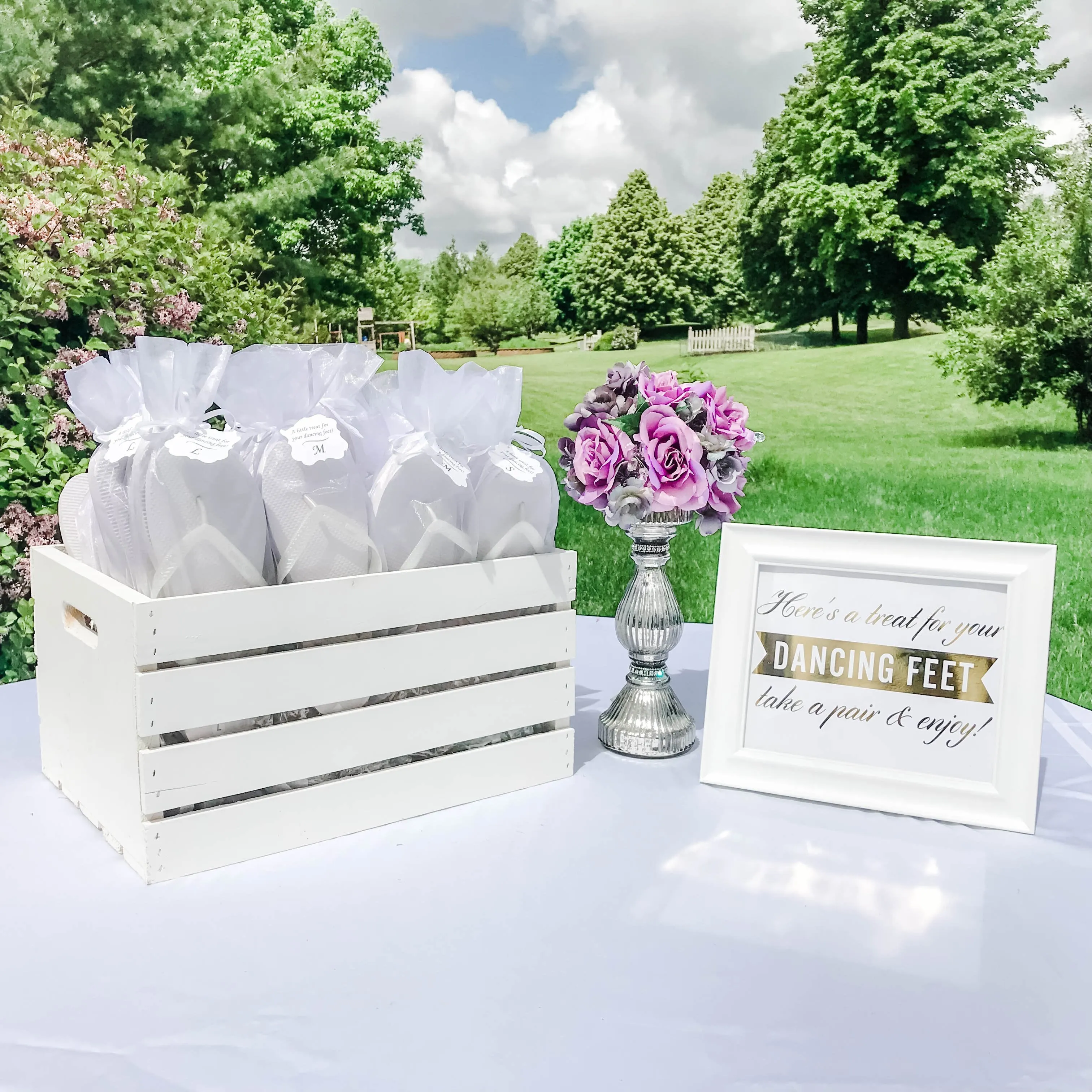 White Dream Crate Bulk Flip Flop Bundle (20 Pairs)